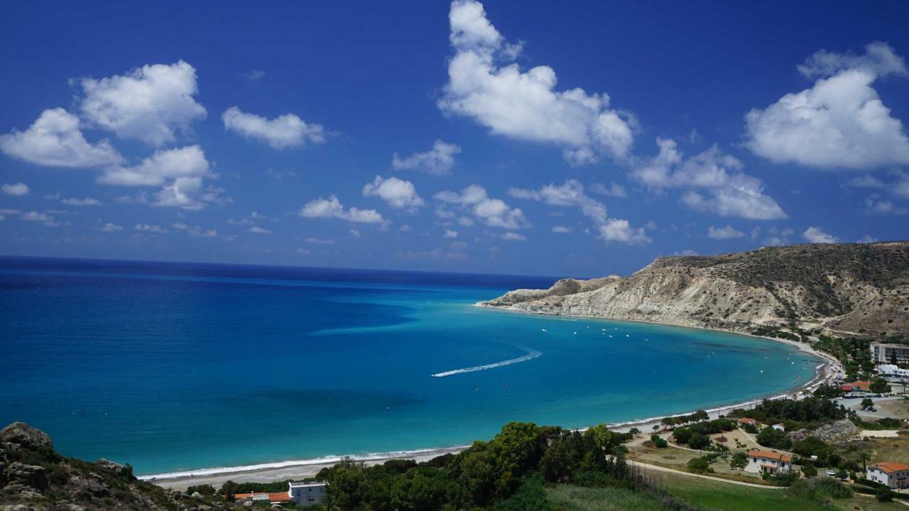 Unforgettable Family Escape - Cliffside Villa With Panoramic Sea Views And Kid-Friendly Private Pool Pissouri Eksteriør billede